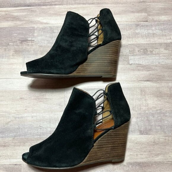 Lucky Brand Womens Black Suede Peep Toe Wedge Booties - Picture 7 of 12